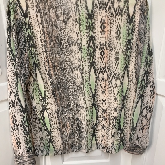 Banana Republic Snake Print Top - Picture 16 of 16